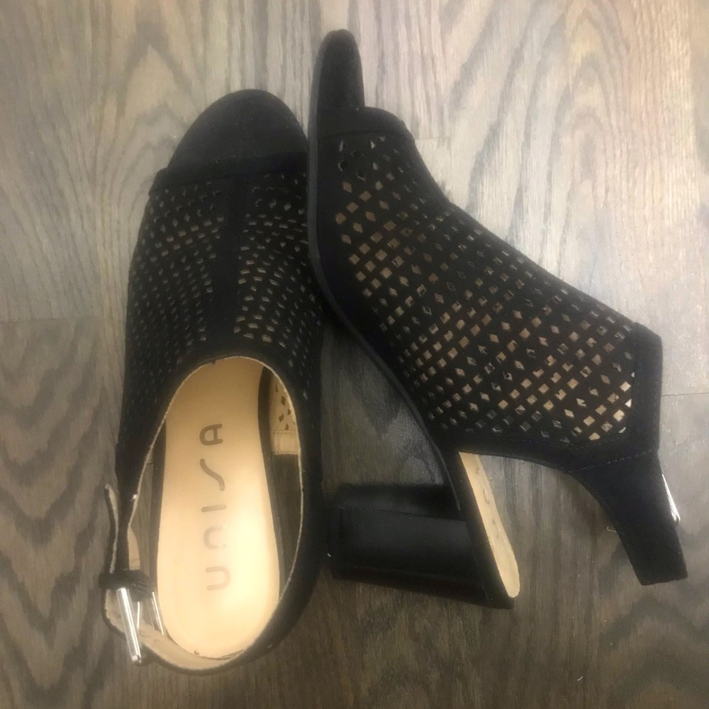 Mesh peep toe sling backs